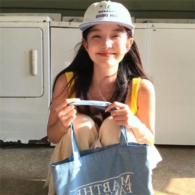 西小河的夏天海报